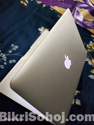 Macbook Air 17, 8/256 Exchange with phone